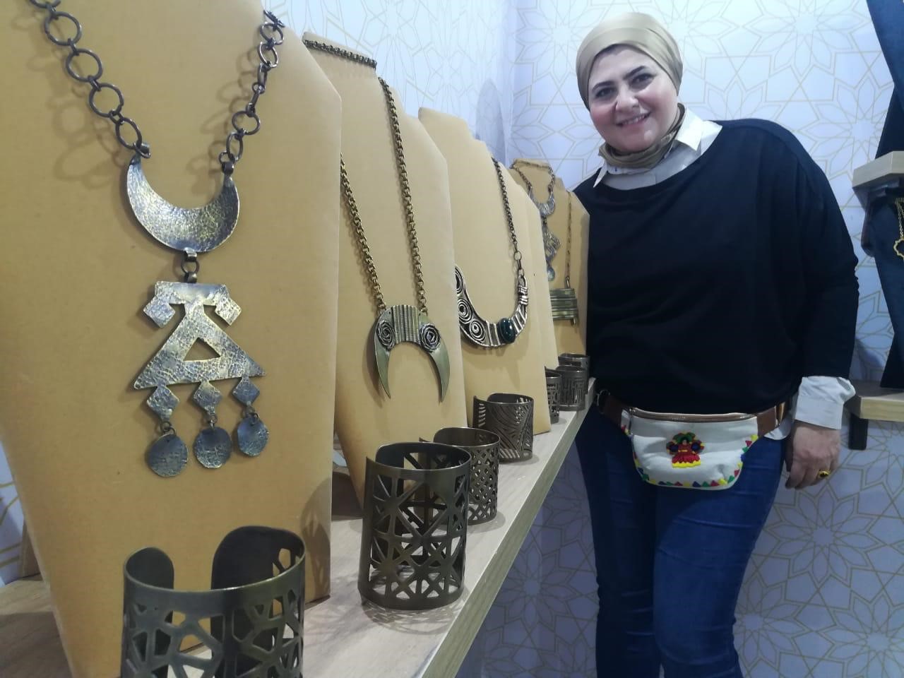 أماني عبد العزيز